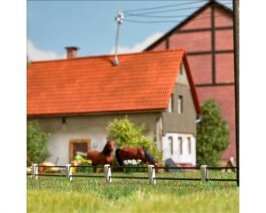 1/87 ZAUN M. BETONPFAHLEN H0 (08/25) * 1123