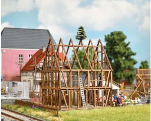 FACHWERKHAUS ROHBAU H0 1370