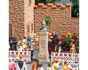 M-WELT: CARL BENZ STATUE H0 7732