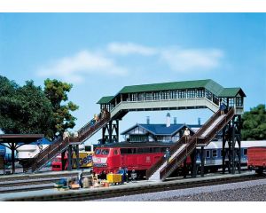 1/87 OVERDEKTE VOETGANGERSBRUG (?/25)* 120198