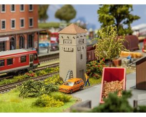 1/87 TRAFOHUISJE MET PUNTDAK 120261