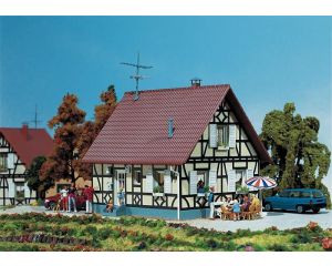 1/87 EENGEZINSWONING MET VAKWERK 130221