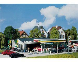 1/87 POMPSTATION MET SERVICEGEBOUW 130345