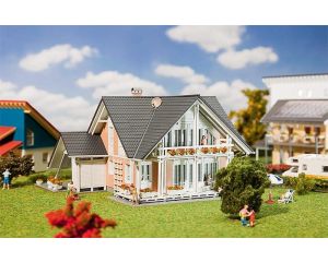 1/87 HUIS PRESTIGE 130394