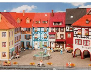 1/87 2 STADWONINGEN MET ERKER 130495