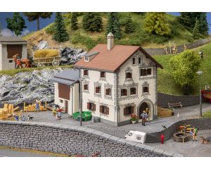 1/87 BOERENHUIS UIT GRAUBUNDEN BERGUN 130632