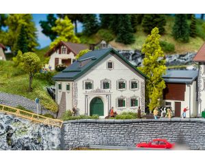 1/87 BUNDNERHAUS GUARDA (04/25)* 130662