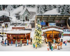 1/87 2 MARKTKRAMEN MET VERLICHTE KERSTBOOM 134006