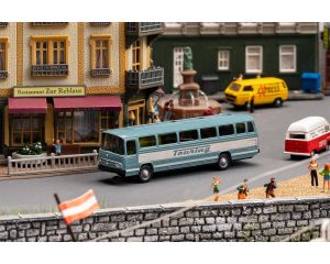 1/160 MB BUS O 302 TOURING COACH (WIKING) (5/24) * 162040