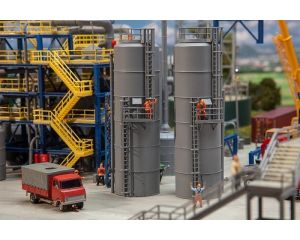 1/87 INDUSTRIELE HOGE TANK 180330
