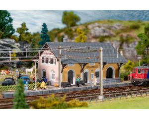 1/160 LAVIN TREINSTATION (03/25)* 212128