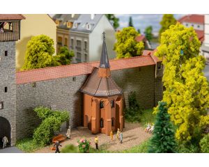 1/160 KAPEL MET PUNTIG TENTDAK 232193