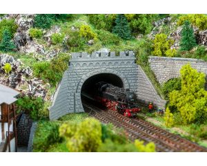 1/160 2 TUNNELPORTALEN, 2 SPOREN (02/25)* 272588