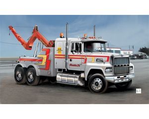 1/24 U.S. WRECKER TRUCK 3825