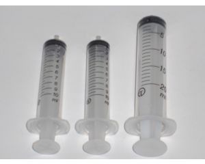 SYRINGES SET 10 en 20 ML 34 GR. 404