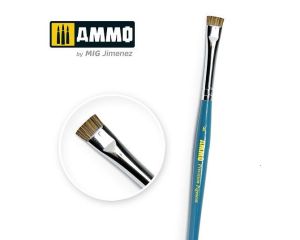 AMMO PRECISION PIGMENT BRUSH NO. 8 A.MIG-8705