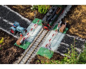 1:22,5 OVERWEG MET AANDRIJVING 330870