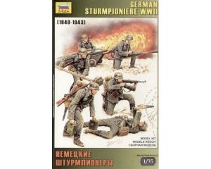 1/35 GERMAN STURMPIONIERE WWII** 3613