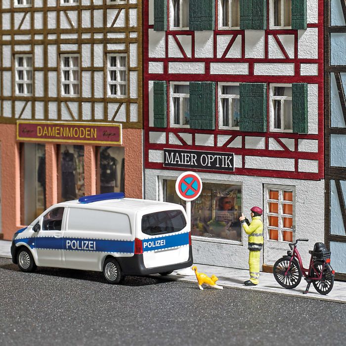 1/87 ACTION SET: ANZEIGENHAUPTMEISTER H0 79801