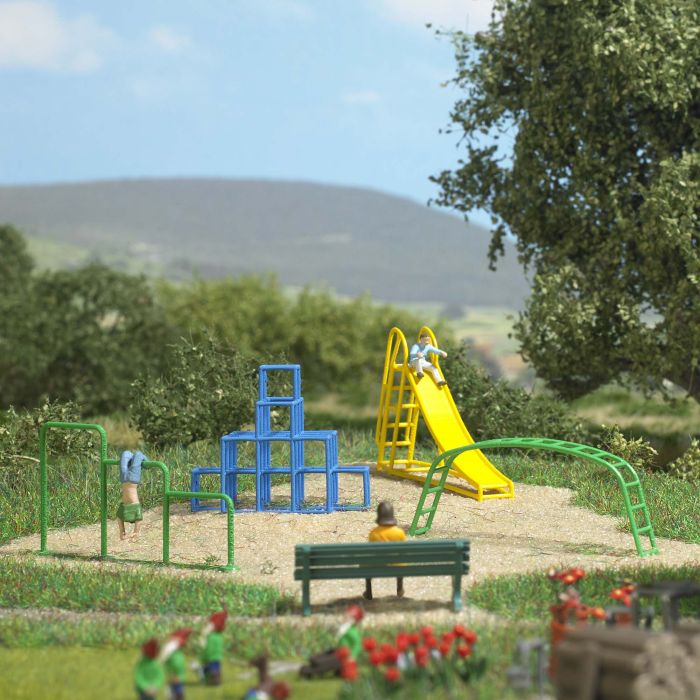 1/87 ACTION SET: SPIELPLATZ H0 79830