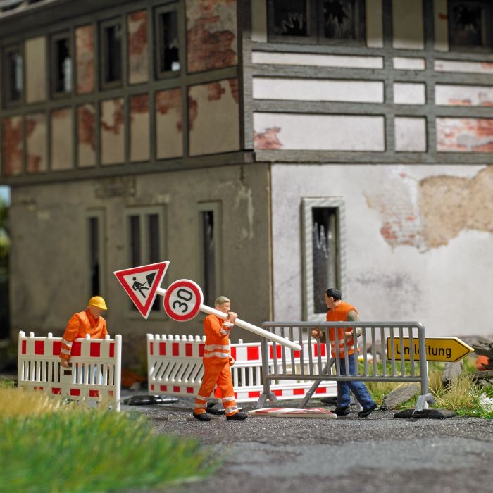 1/87 A-SET: ABSPERRUNGEN AUFSTELLEN 79900