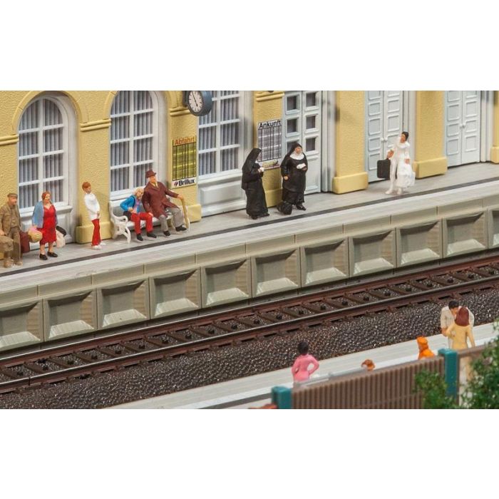 1/87 MODERN PERRON VOOR C-SPOOR 120100