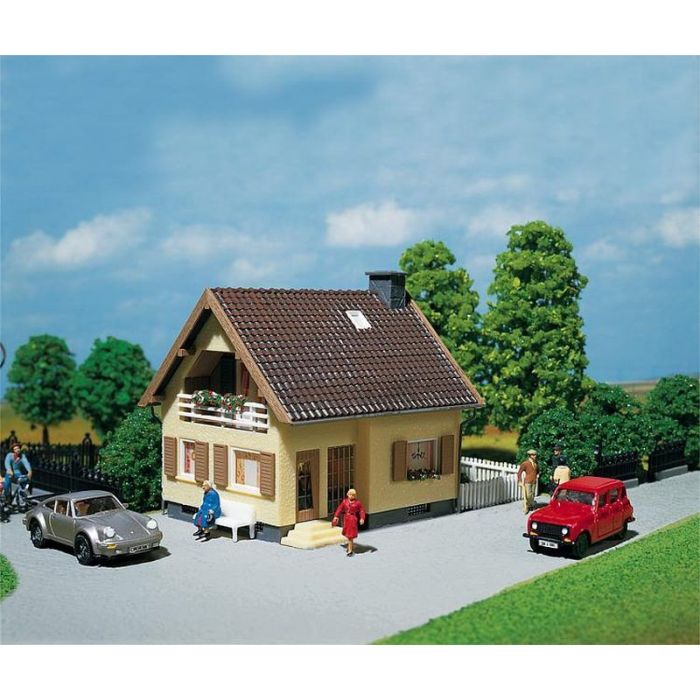 1/87 EENGEZINSWONING 130205