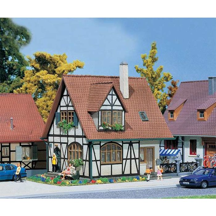 1/87 EENGEZINSWONING 130257