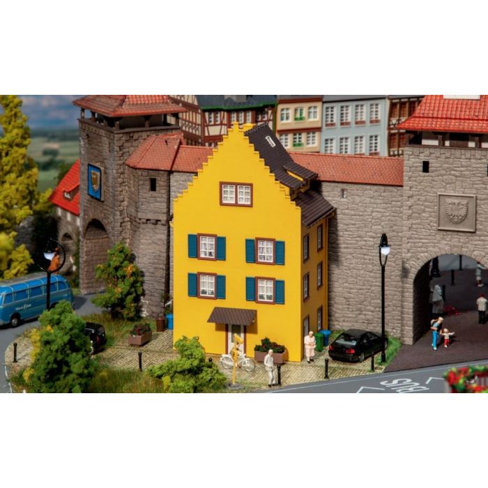 1/87 HOEKWONING STADJE ** 130709