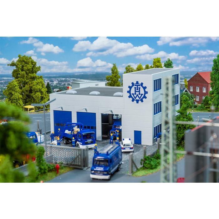 1/87 THW-GEBOUW (01/25)* 130790