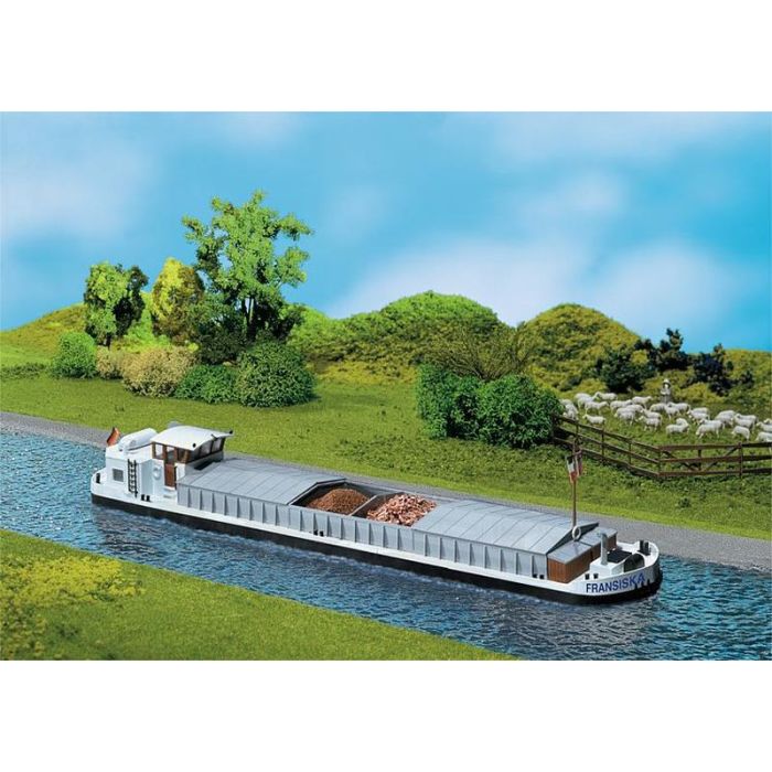 1/87 RIVIERVRACHTSCHIP MET WOONGEDEELTE 131006