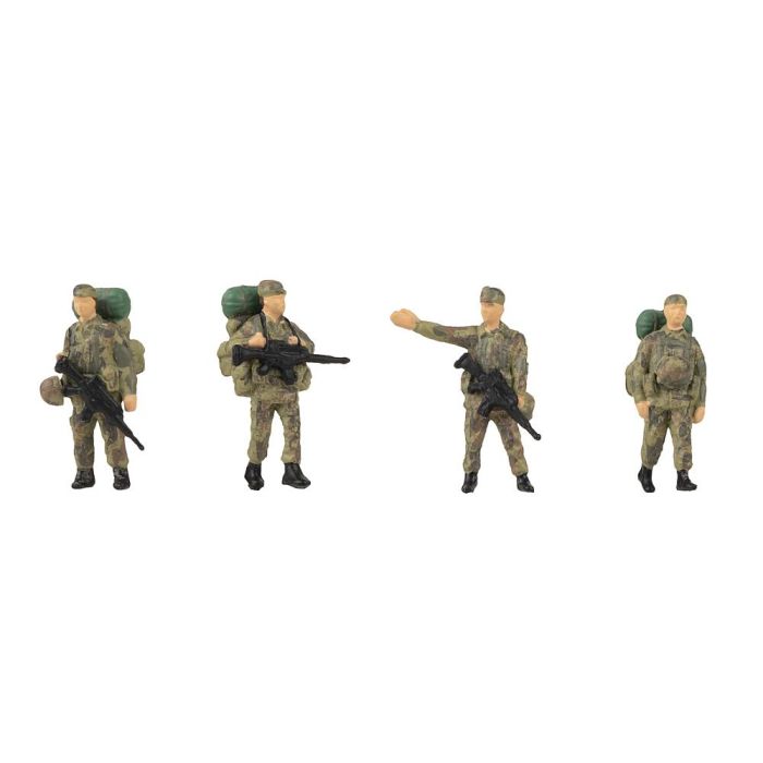 1/87 SOLDATEN MET BEPAKKING 151753