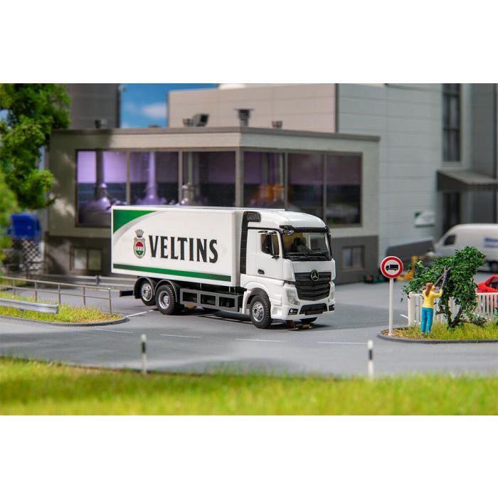 1/87 MB ACTROS STREAMSPACE VELTINS HERPA 161439