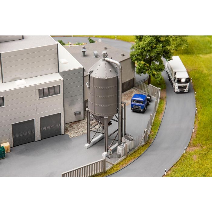 1/87 SILO 180329