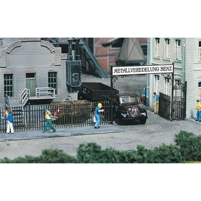 1/87 IJZEREN HEK MET TOEGANGSPOORT 1046 MM 180412