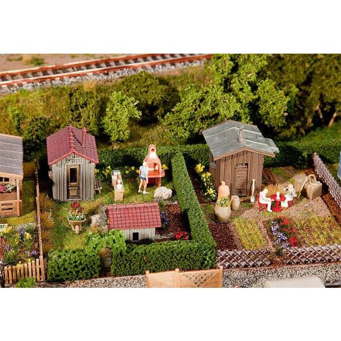 1/87 VOLKSTUIN MET SCHUURTJE 2 STUKS 180494