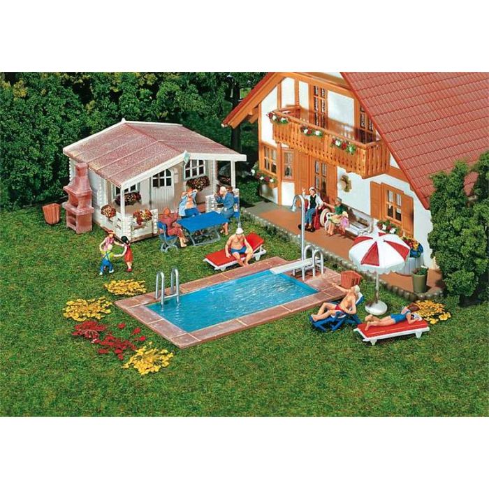 1/87 ZWEMBAD EN TUINHUISJE 180542