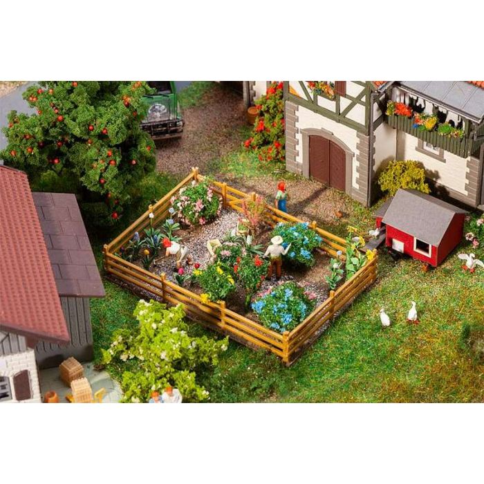 1/87 SIERTUIN MET BLOEMEN EN STRUIKEN 181276