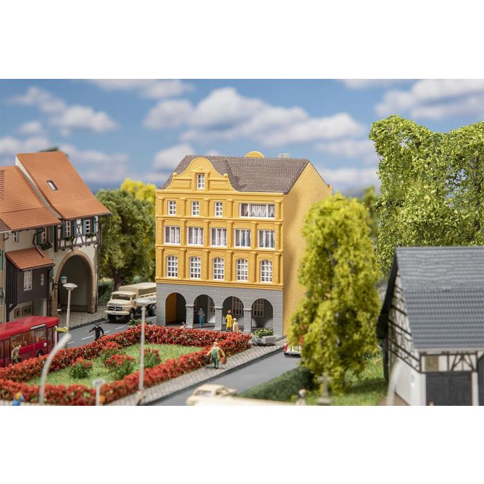 1/160 STADHUIS MET ARCADEN 232177