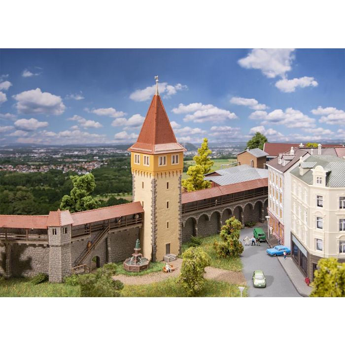 1/160 SET OUDE STADSMUUR MET STADTOREN 232200