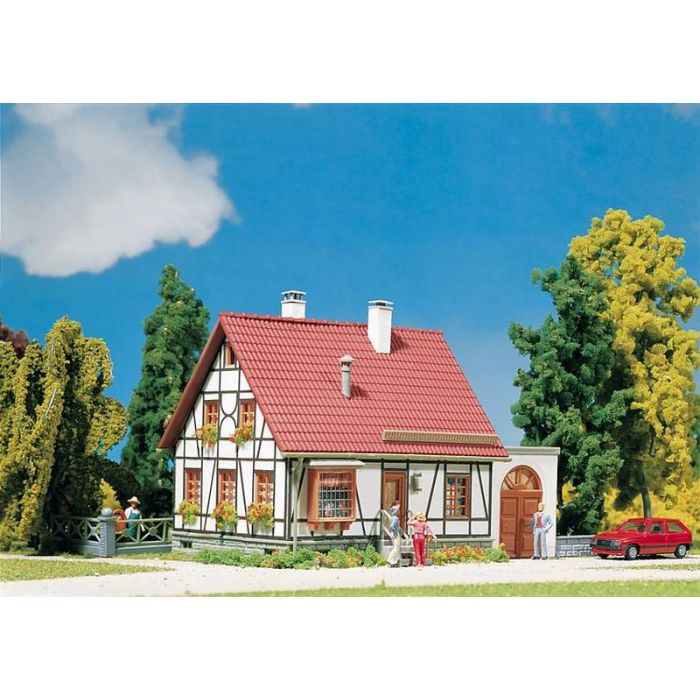 1/160 VAKWERKHUIS MET GARAGE 232215