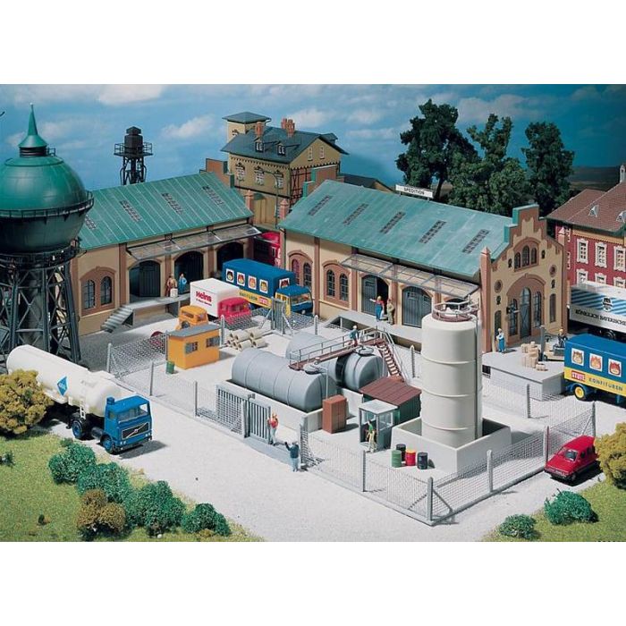 1/160 IJZEREN INDUSTRIE-OMHEINING 370 MM 272420