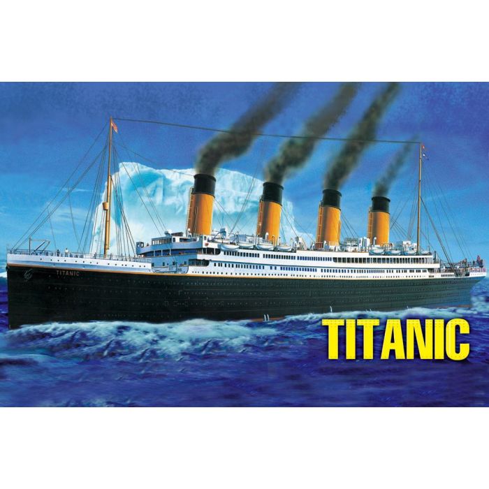 1/550 R.M.S. TITANIC 81305