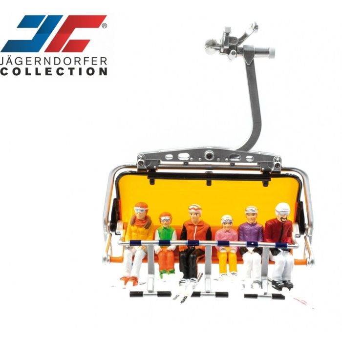 1/32 FIGUREN ZITTEND MET SKI'S 6 ST. JC54200