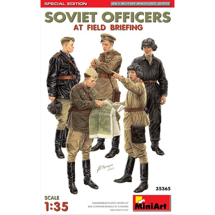 1/35 SOVIET OFFICERS AT FIELD BRIEFING. S.E. 35365