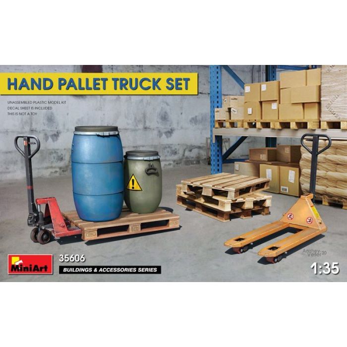 1/35 HAND PALLET TRUCK SET 35606