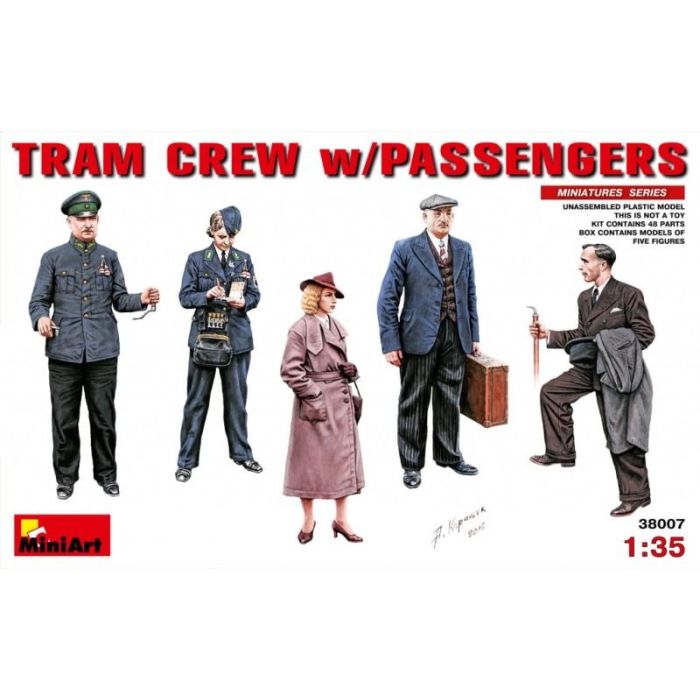 1/35 TRAM CREW WITH PASSENGERS 38007